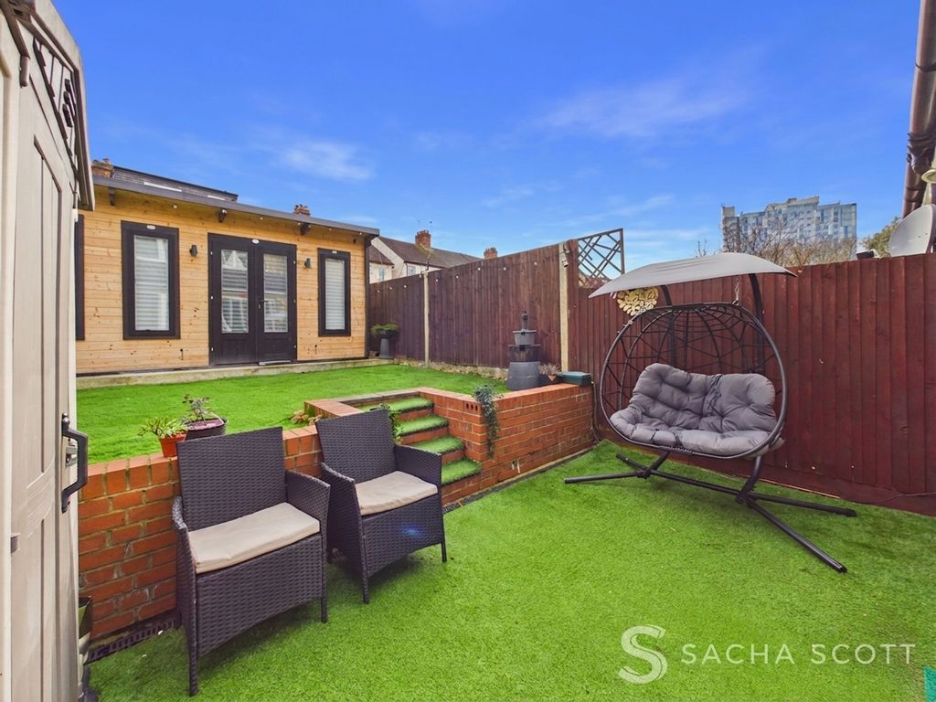 Property photo 1 of 37 Rear Garden