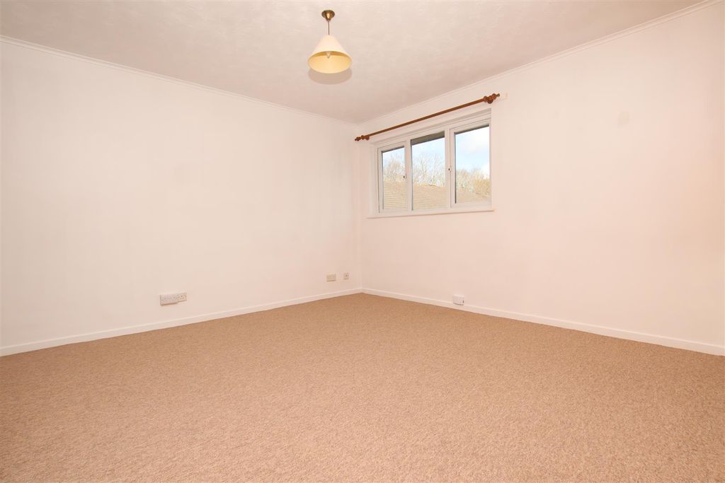 Property photo 3 of 7 Living Room.Jpg