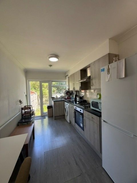 Property photo 3 of 8 7