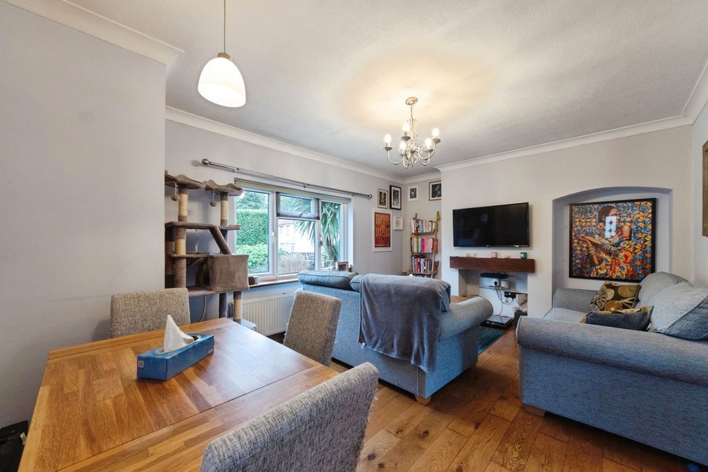 Property photo 3 of 15 Pbox-Img.Jpg