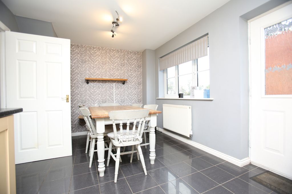 Property photo 3 of 15 593A3131