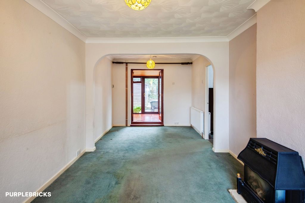 Property photo 2 of 31