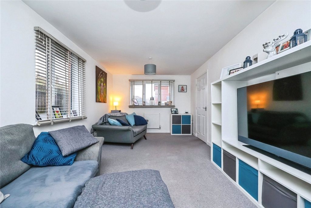 Property photo 2 of 17 Picture No. 10