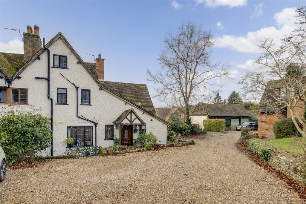 Property photo 1 of 17 6A Mill End Road, Hp12 4Ax-2.Jpg