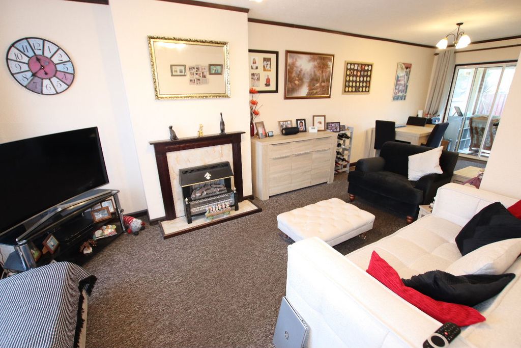 Property photo 3 of 16 Gallery