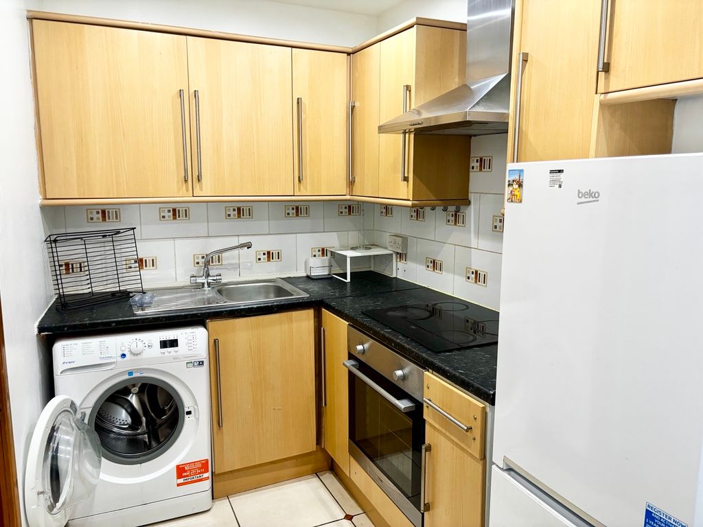 Property photo 3 of 39