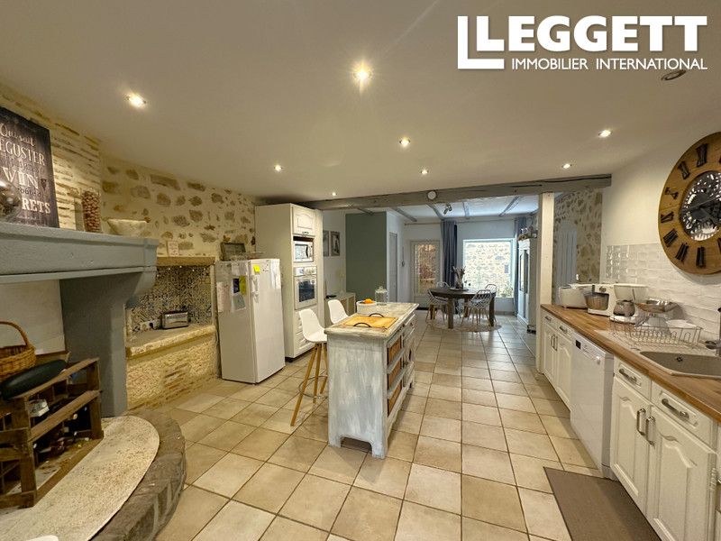 Property photo 3 of 10