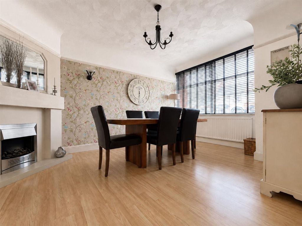 Property photo 2 of 18 29B19E42-Da72-49Ea-Abd0-91F05429044B.Jpg