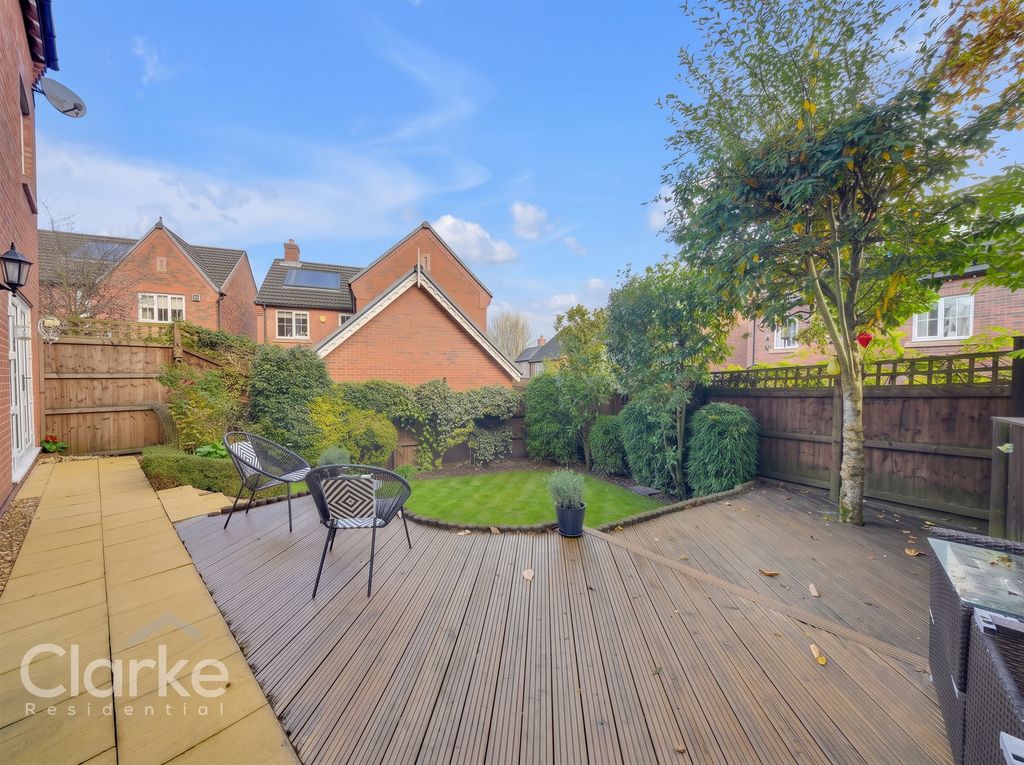 Property photo 3 of 32