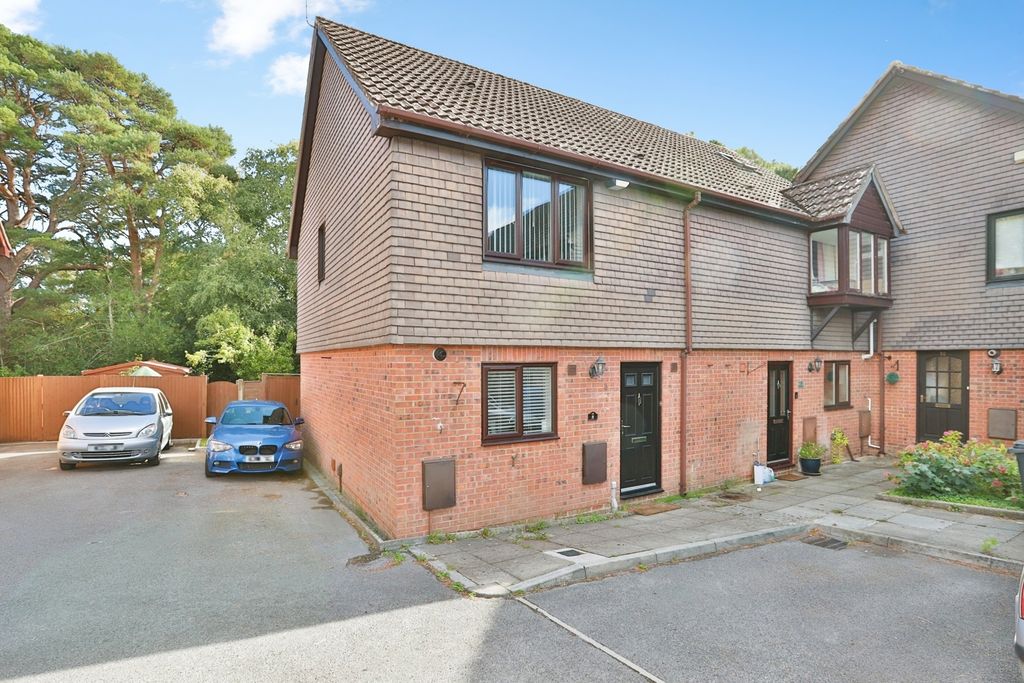 Property photo 1 of 18 Pbox-Img.Jpg