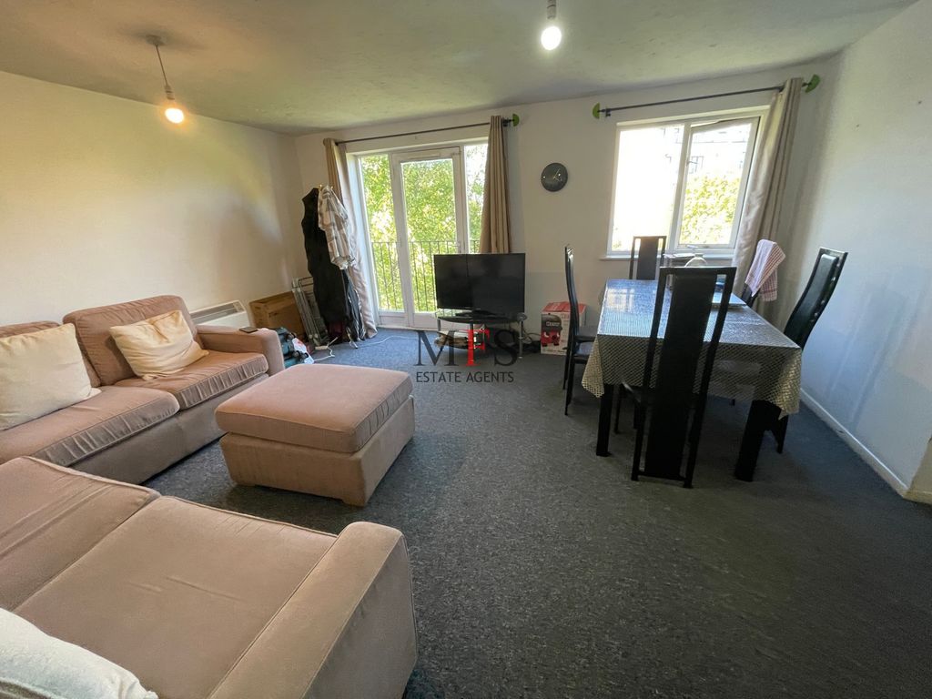 Property photo 2 of 18 Photo 15