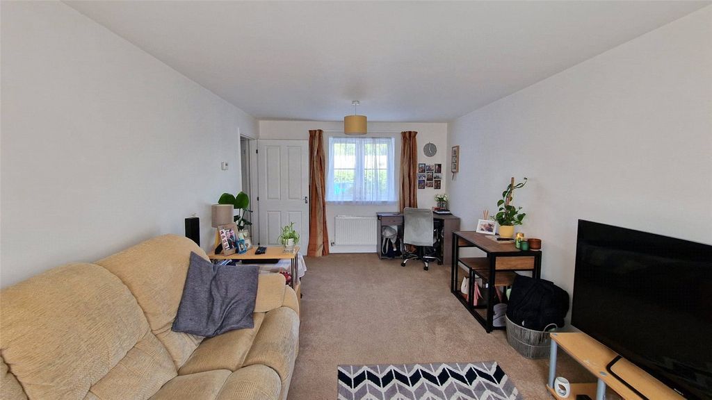 Property photo 3 of 6 Picture No. 06