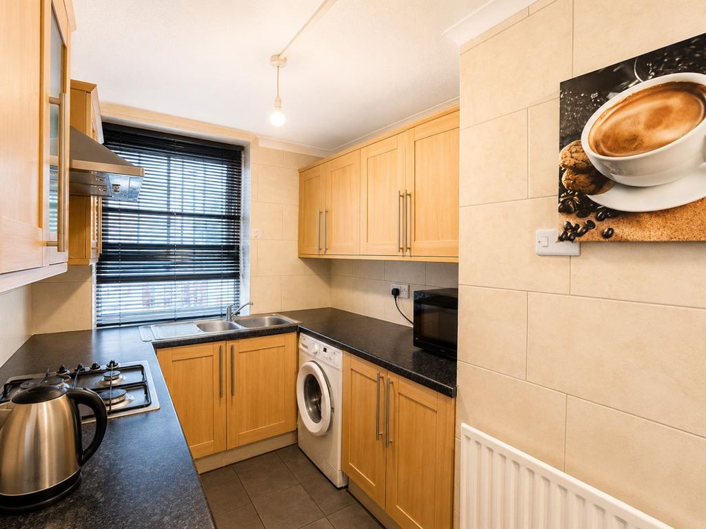 Property photo 2 of 24