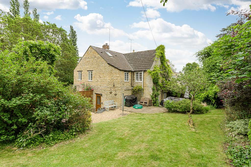 Property photo 2 of 22 3 The Woodlands [Lowres] 014.Jpg