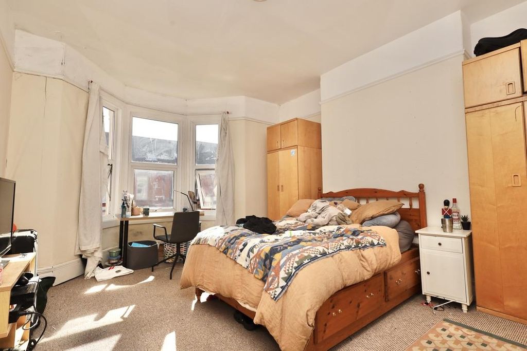 Property photo 3 of 10 CE98E8Cb-C4E9-4626-Abfb-E7Ac5A5Fa780_1_105_c.Jpeg