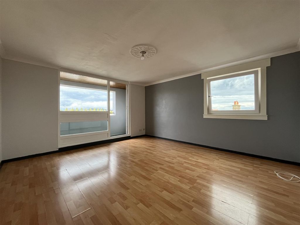 Property photo 3 of 12 3.Jpg
