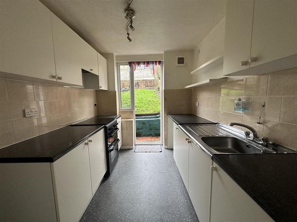Property photo 3 of 8 Img_4945.Jpg