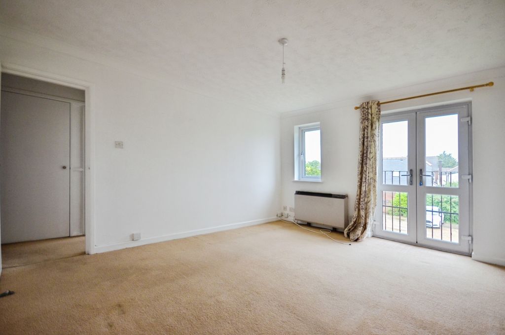 Property photo 3 of 17 Photo