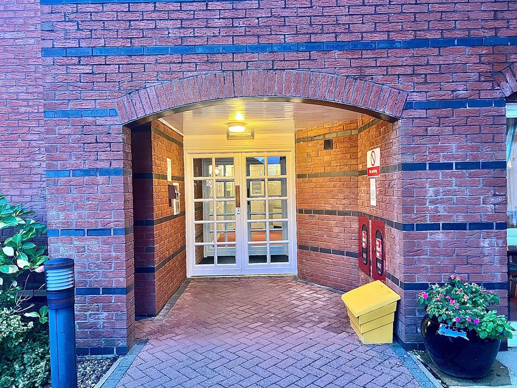 Property photo 2 of 13