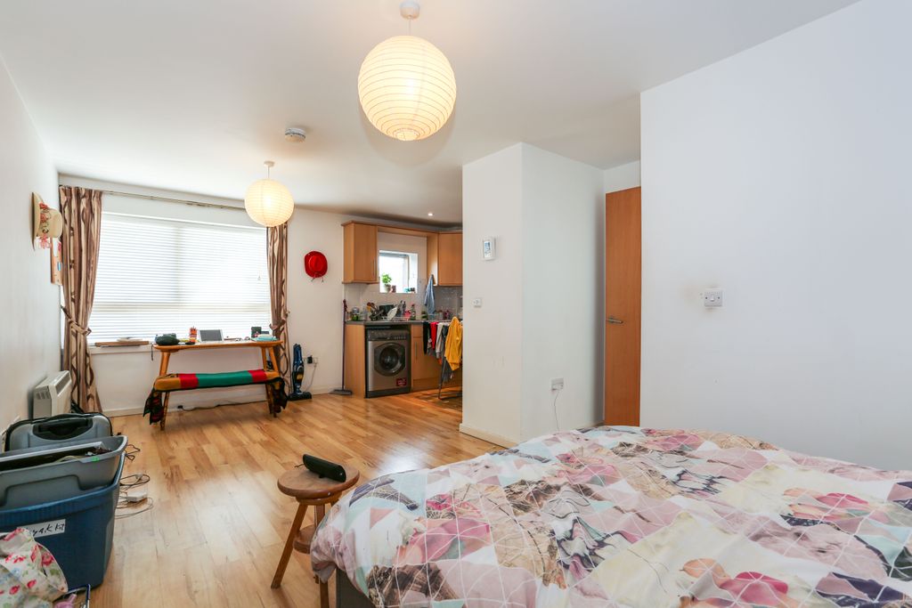 Property photo 3 of 10 0003