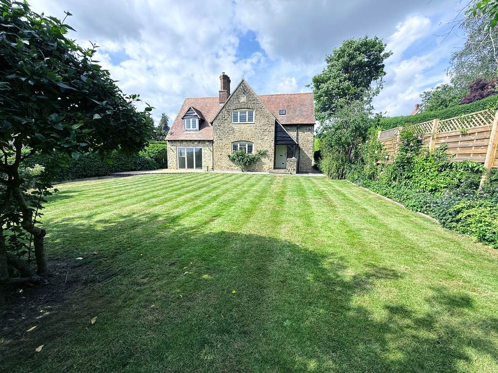 Property photo 1 of 25 Lodgebrochuregarden3000Px