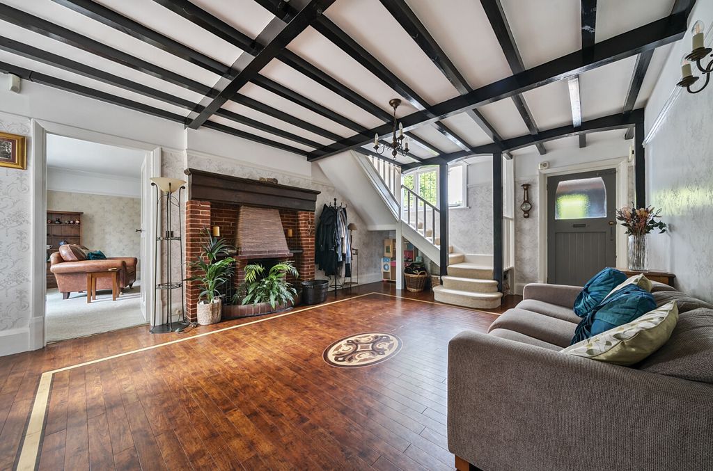 Property photo 2 of 20 1320667-11-687E52...