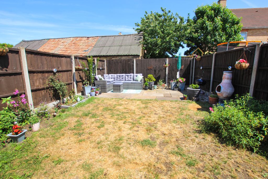 Property photo 2 of 11