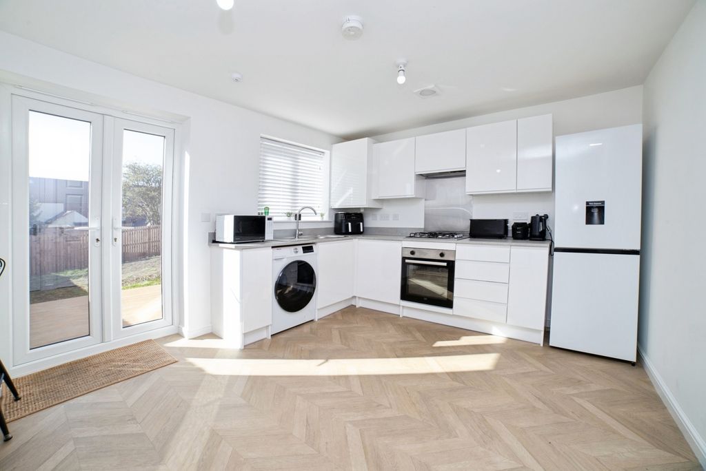 Property photo 2 of 15 Pbox-Img.Jpg