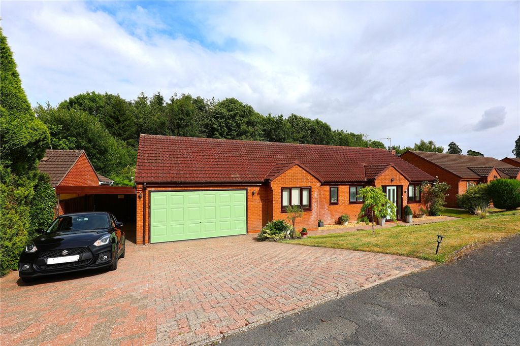 Property photo 1 of 29 Picture No. 44