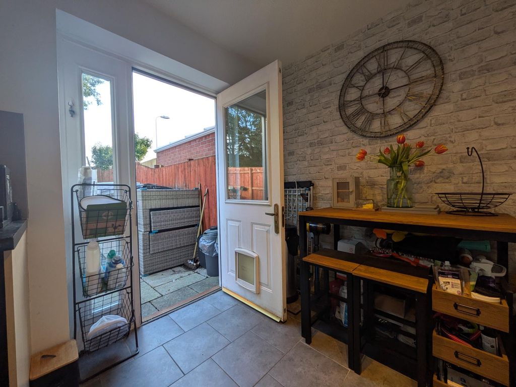 Property photo 3 of 10