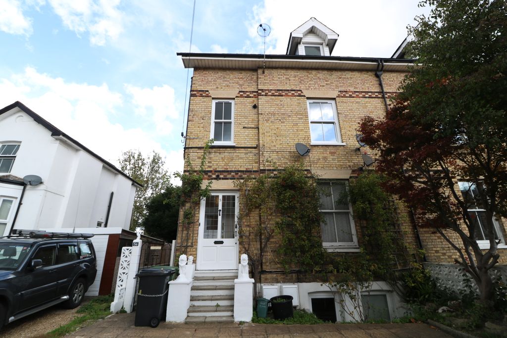 Property photo 3 of 11