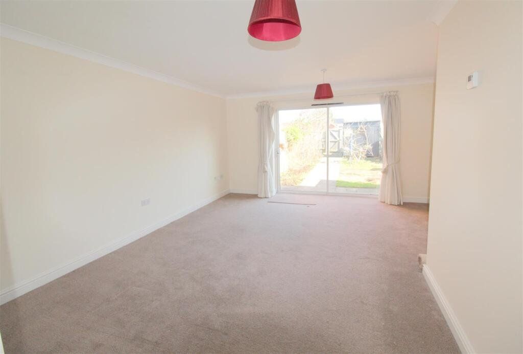 Property photo 2 of 14 Picture No. 04