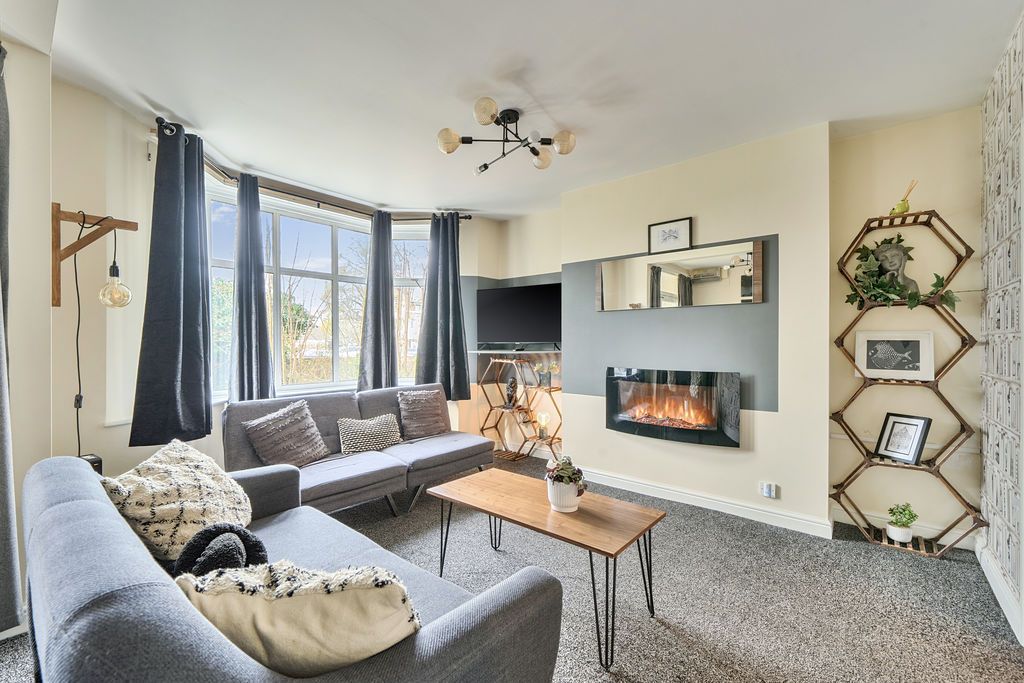 Property photo 2 of 12 Photo 4