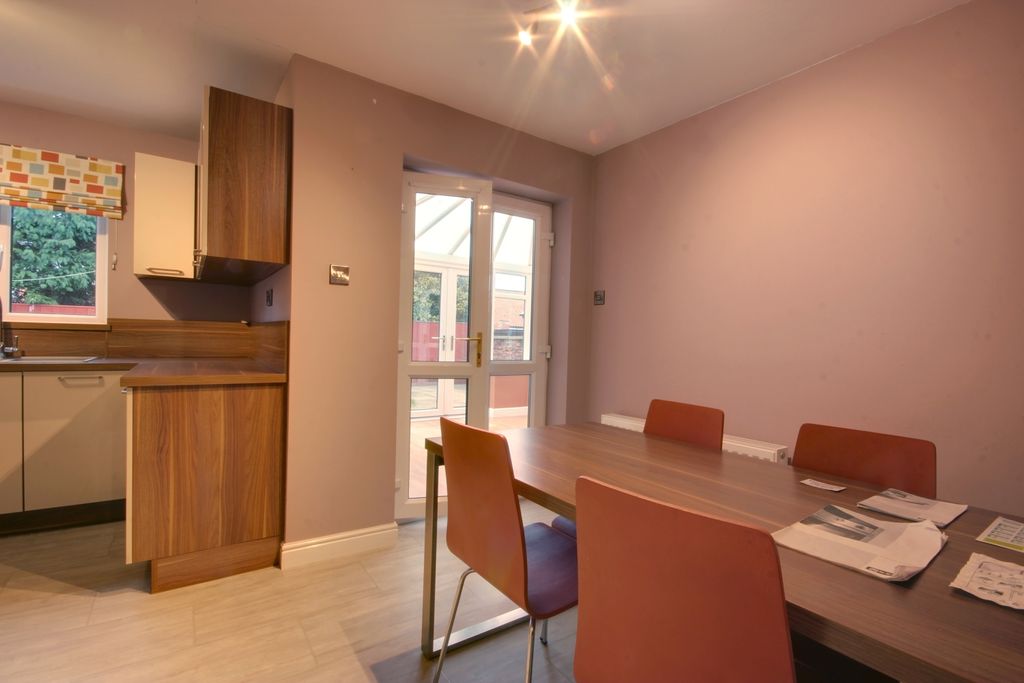 Property photo 3 of 18 1 Kit Din A