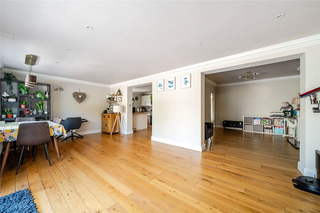 Property photo 3 of 20 Picture No. 12