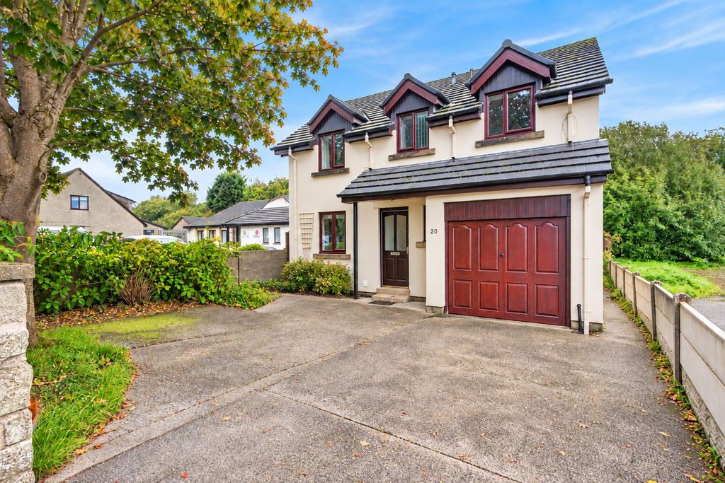 Property photo 1 of 18