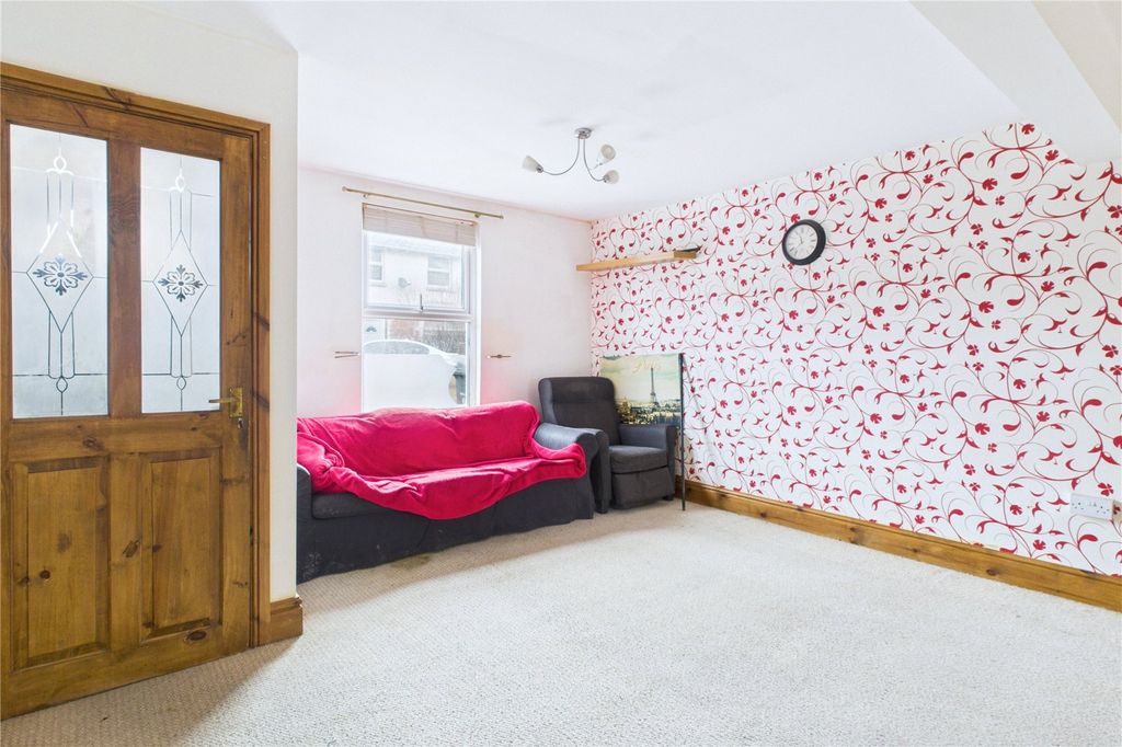 Property photo 2 of 16 Picture No. 02