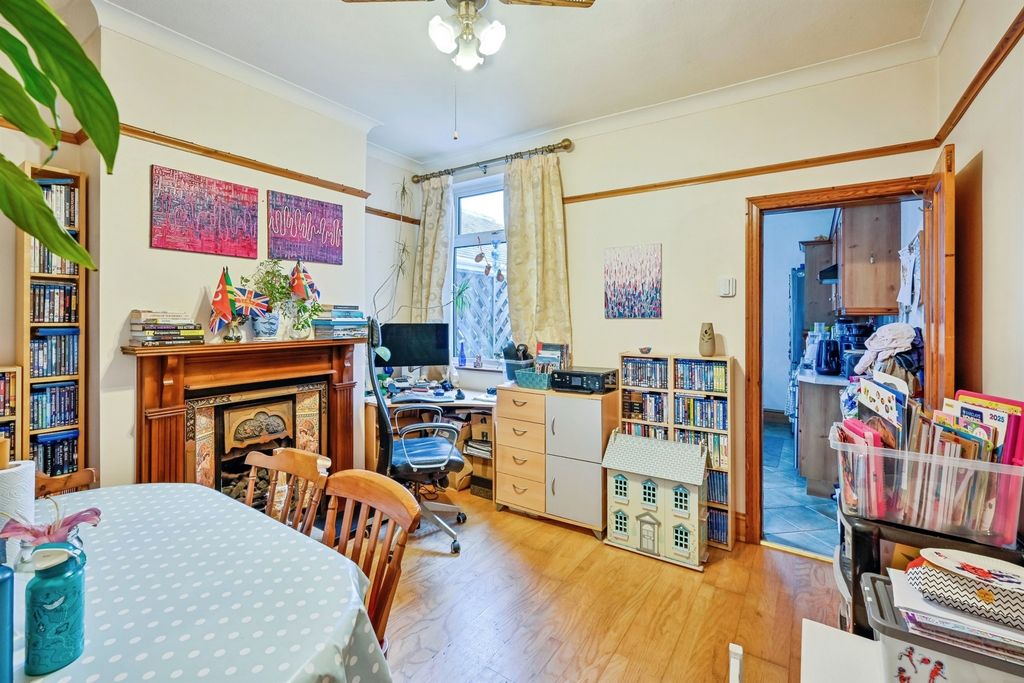 Property photo 3 of 9