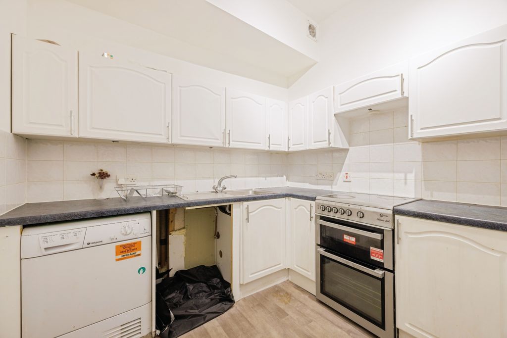 Property photo 1 of 15 Kitchen