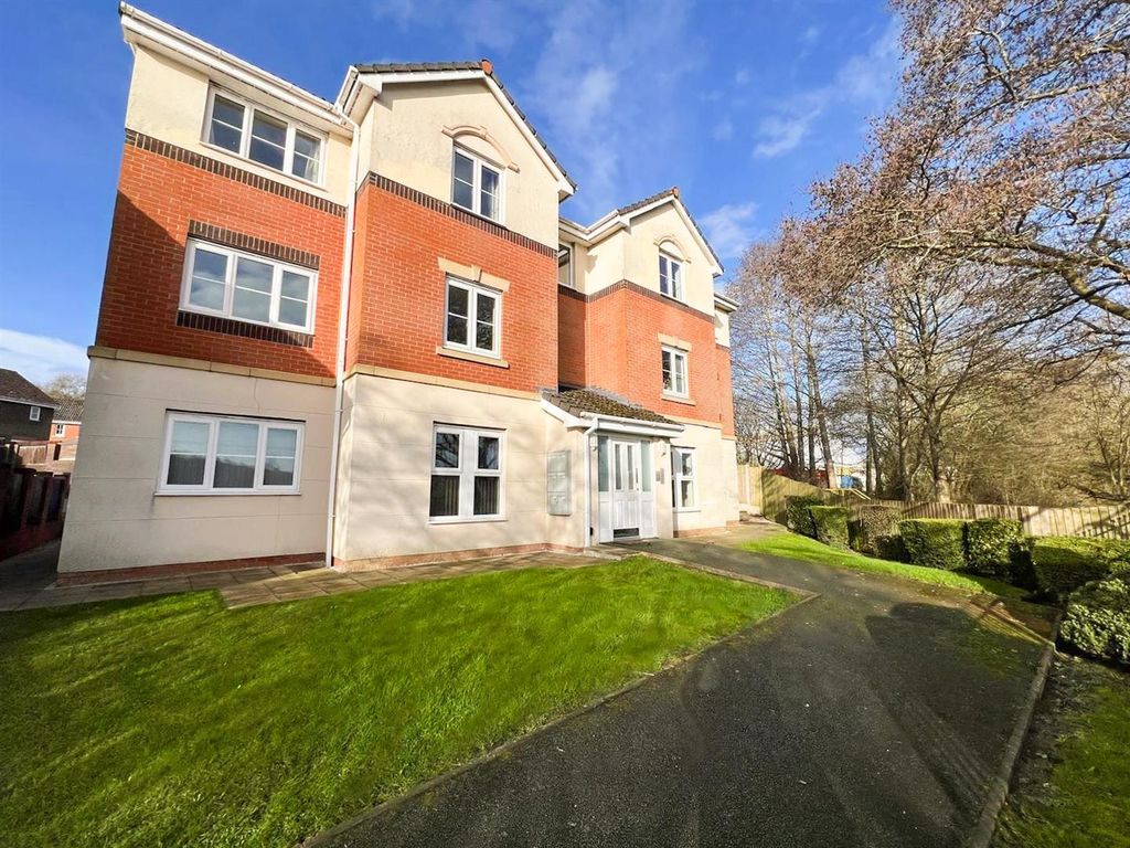 Property photo 1 of 14 Frontage