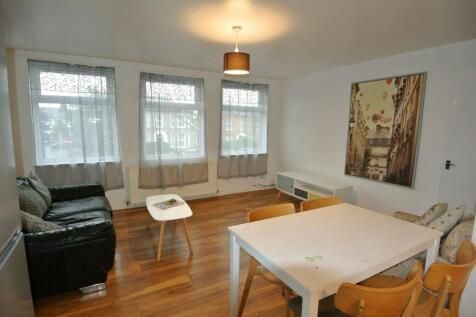 Property photo 3 of 6 236954_Oakleylodge_Img_02_0001_Max_476x317