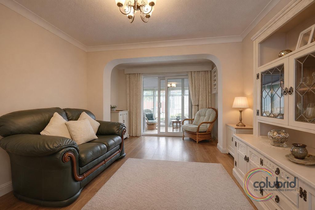 Property photo 2 of 17