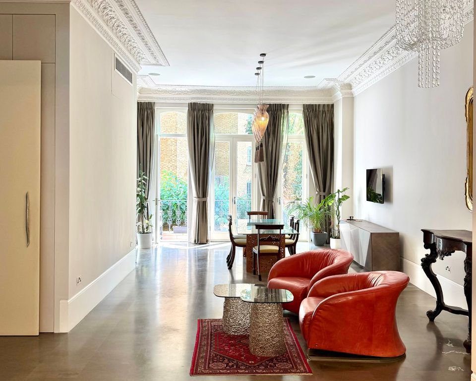 Property photo 1 of 20 Four Bedrooms | Four Bathrooms | Private Garden | Lexham Gardens W8