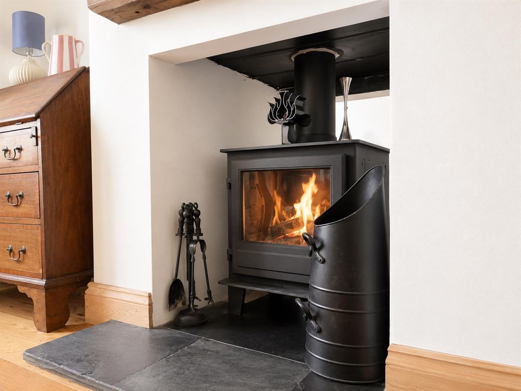 Property photo 3 of 23 541Df78C-F7Ef-46Ae-8De7-C19Ec239171A.Png