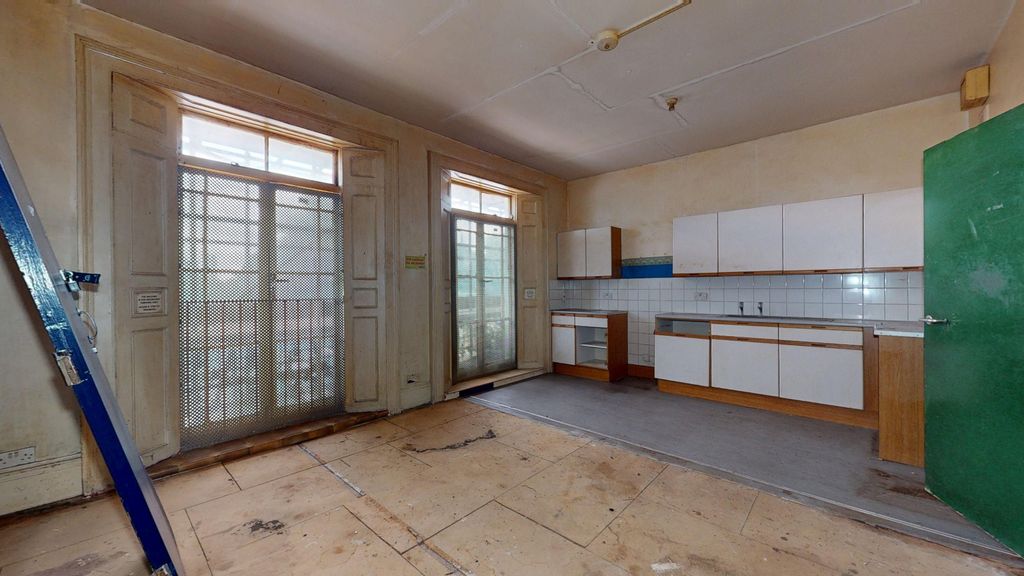 Property photo 1 of 10 Flat C, 223 Stoke Newington Church Street, Stoke Newington, London, N16 9Et