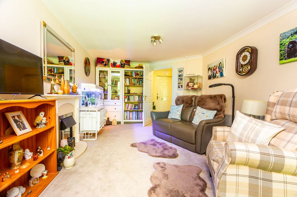 Property photo 3 of 14 Img_3499
