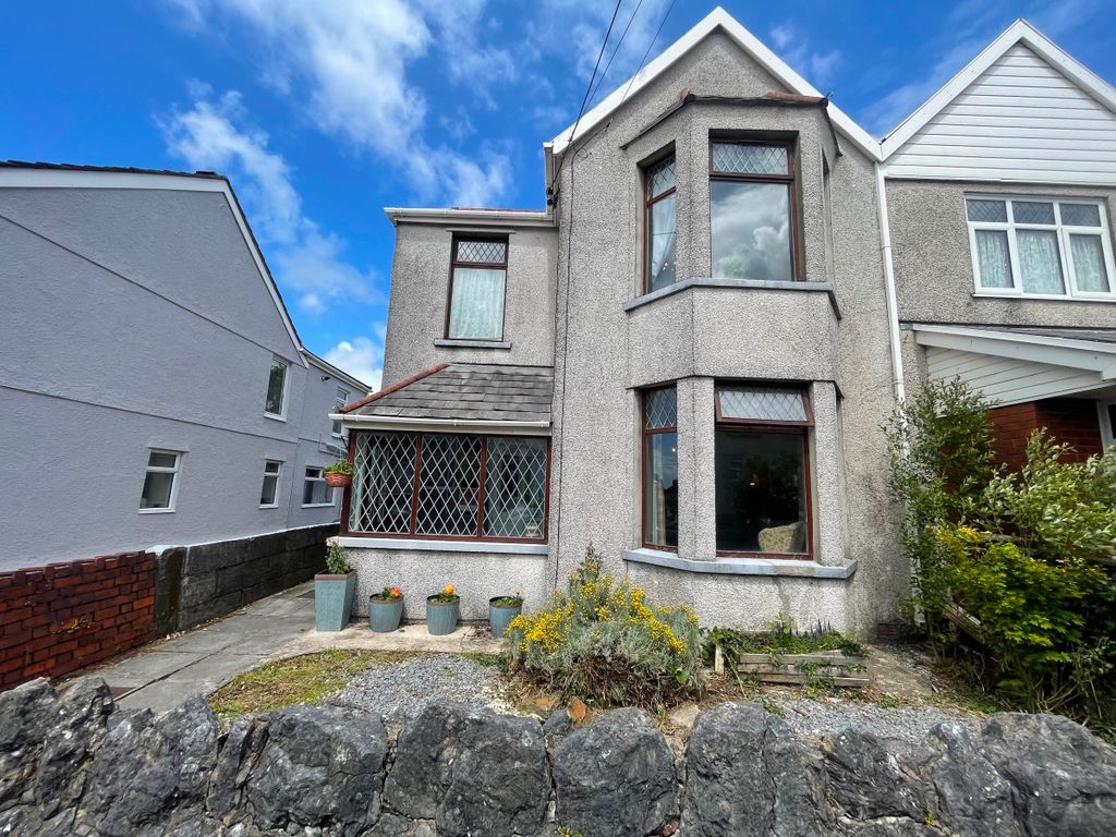 Property photo 3 of 30