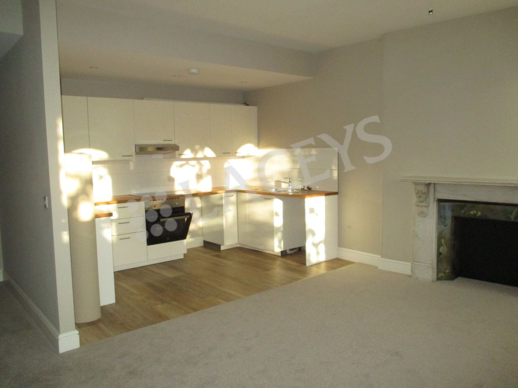 Property photo 2 of 7 Kitchen