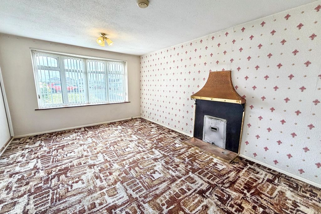 Property photo 2 of 11 5176824
