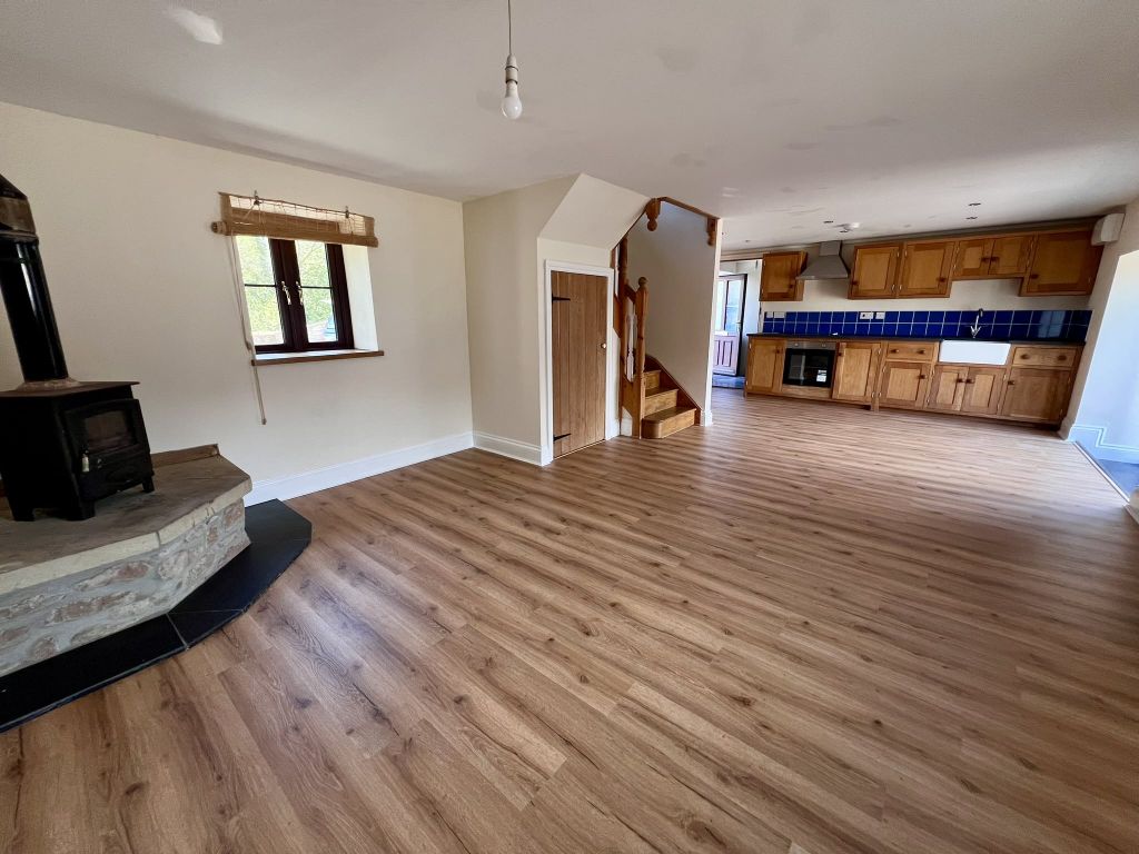 Property photo 2 of 11 Img_0085